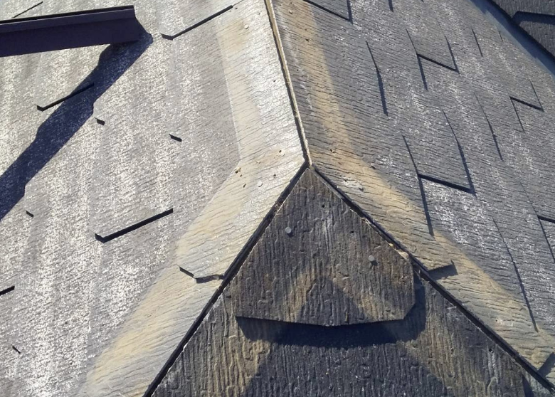 棟板金のめくれ