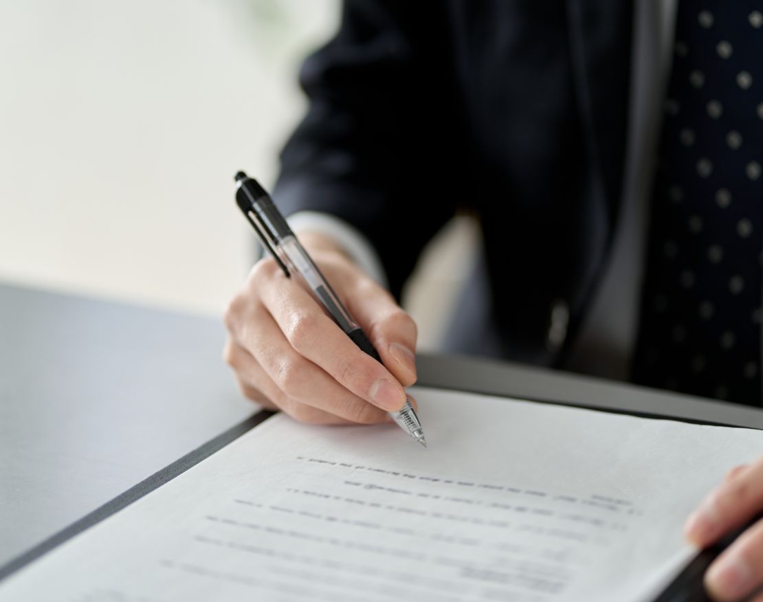 法令を遵守した契約書の取り交わしがあるか